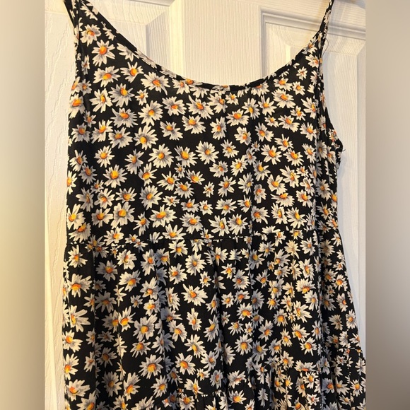 Brandy Melville Jada dress daisy print mini one size adjustable strap - Picture 2 of 9